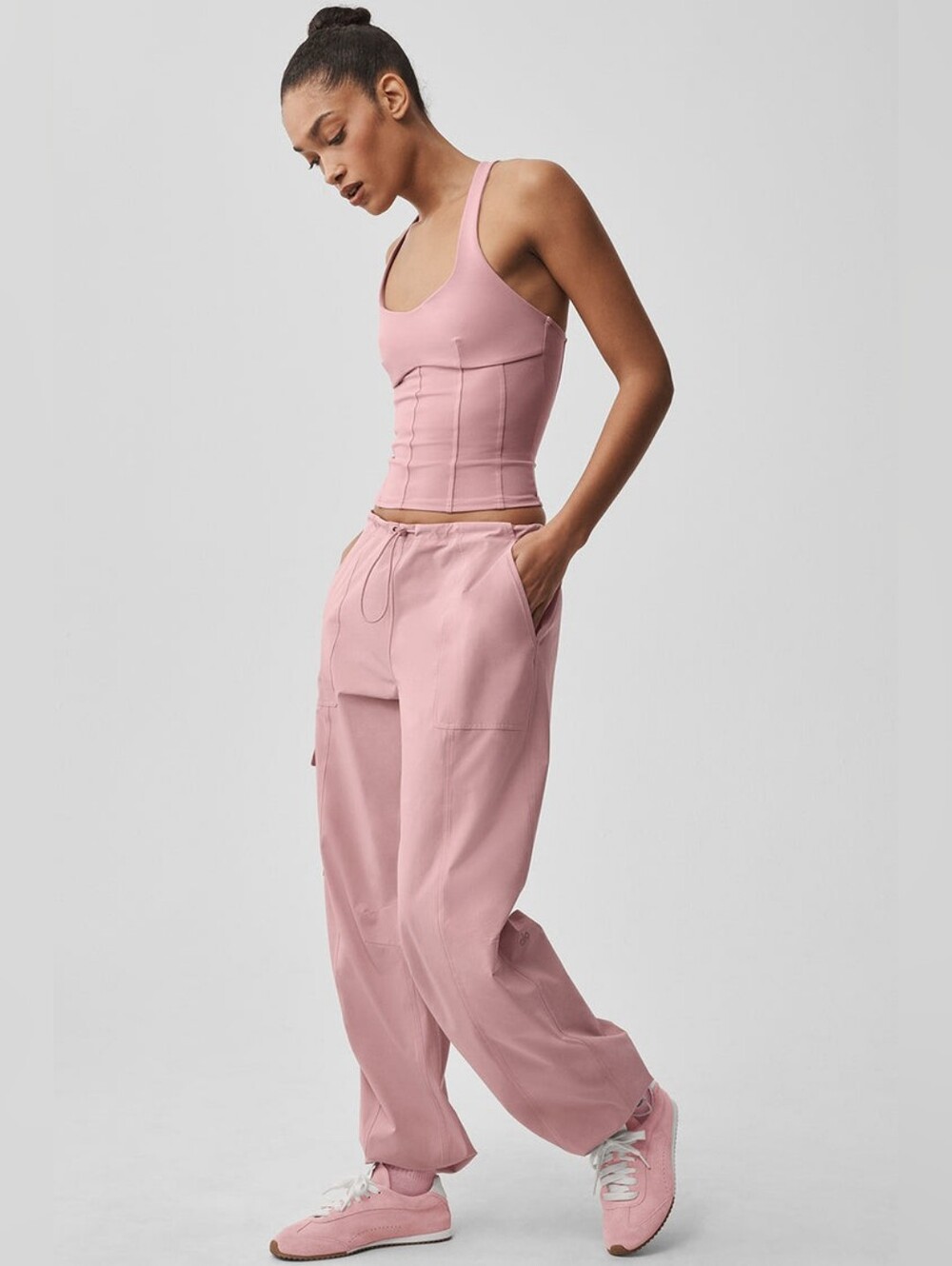 Alo Yoga Low Rise Megastar Cargo Pant